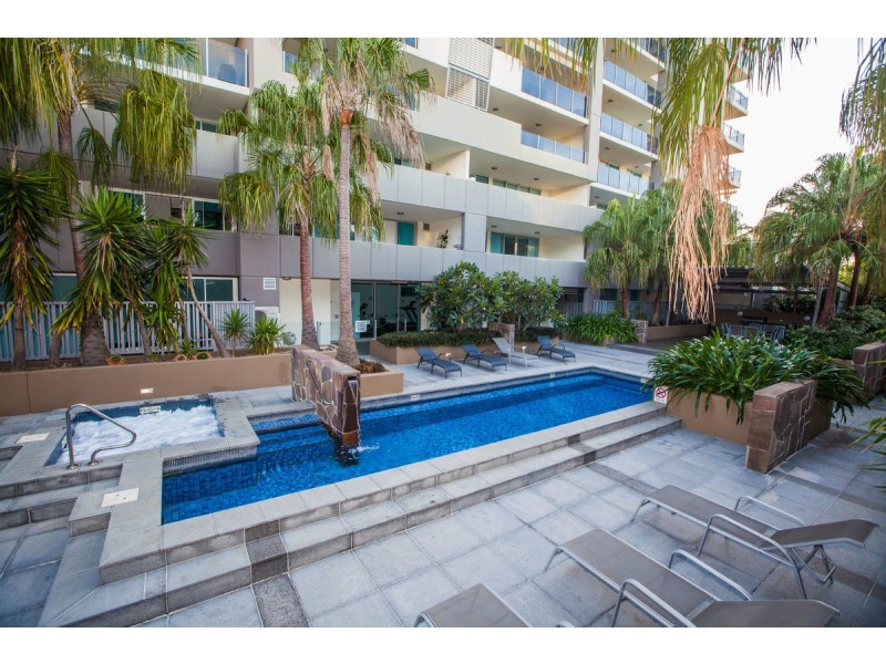 55/53 Darrambal Street, Chevron Island QLD 4217