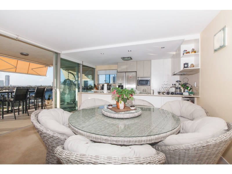 55/53 Darrambal Street, Chevron Island QLD 4217