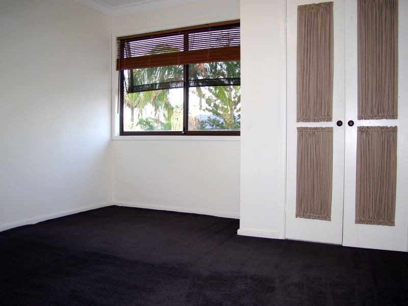 35 Sundowner Court, Mermaid Waters QLD 4218