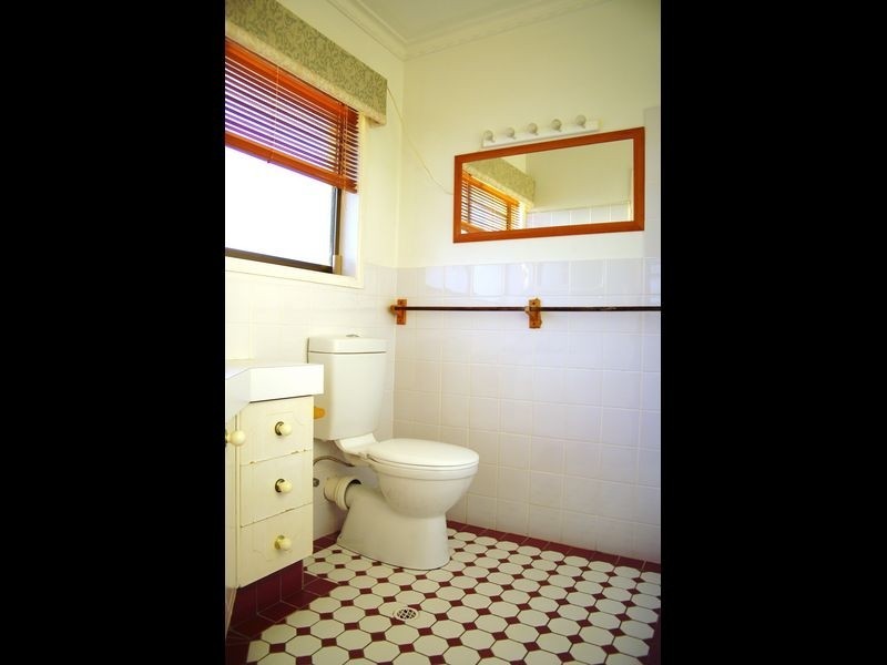 35 Sundowner Court, Mermaid Waters QLD 4218