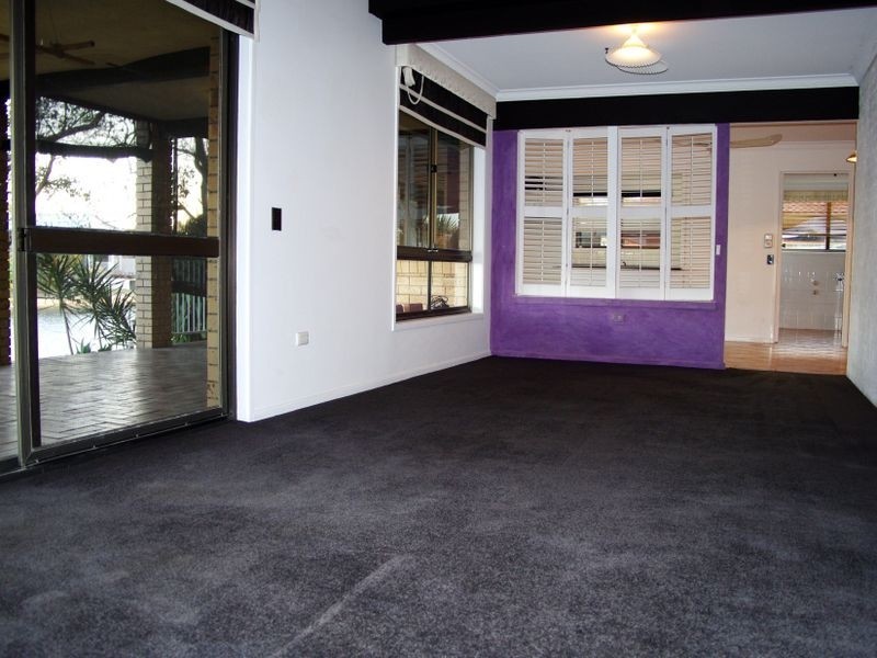 35 Sundowner Court, Mermaid Waters QLD 4218