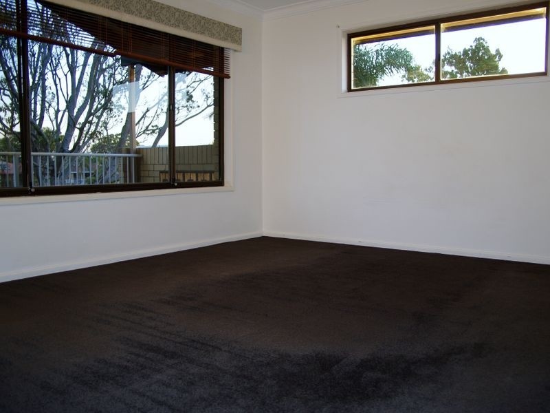 35 Sundowner Court, Mermaid Waters QLD 4218