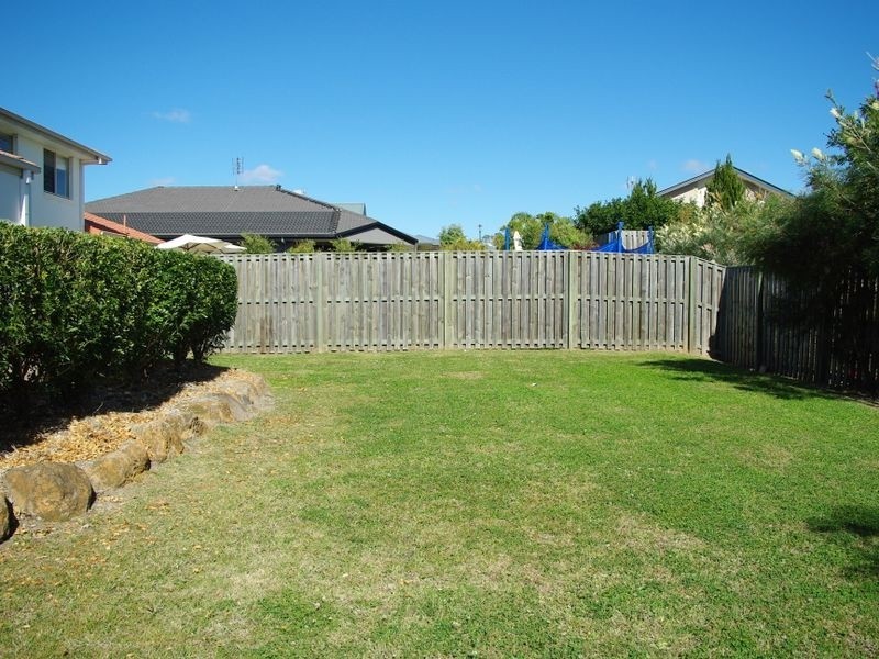 13 Mellum Circuit, Pacific Pines QLD 4211
