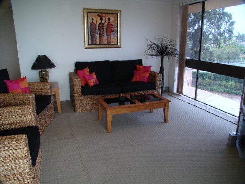 7/8 Paradise Parade, Paradise Point QLD 4216