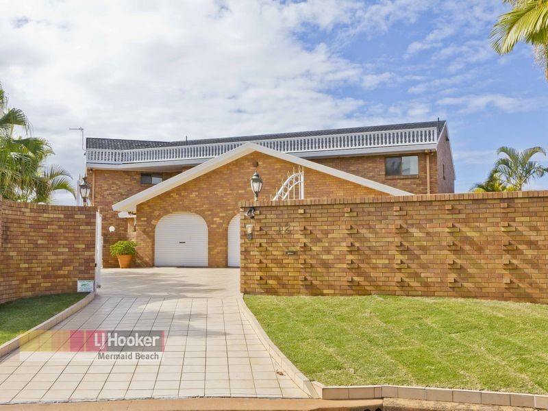 12 Lowanna Court, Mermaid Waters QLD 4218