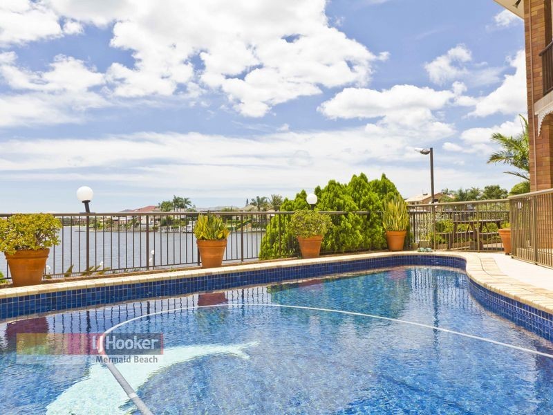 12 Lowanna Court, Mermaid Waters QLD 4218