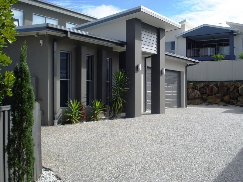8 Corymbia Way, Molendinar QLD 4214