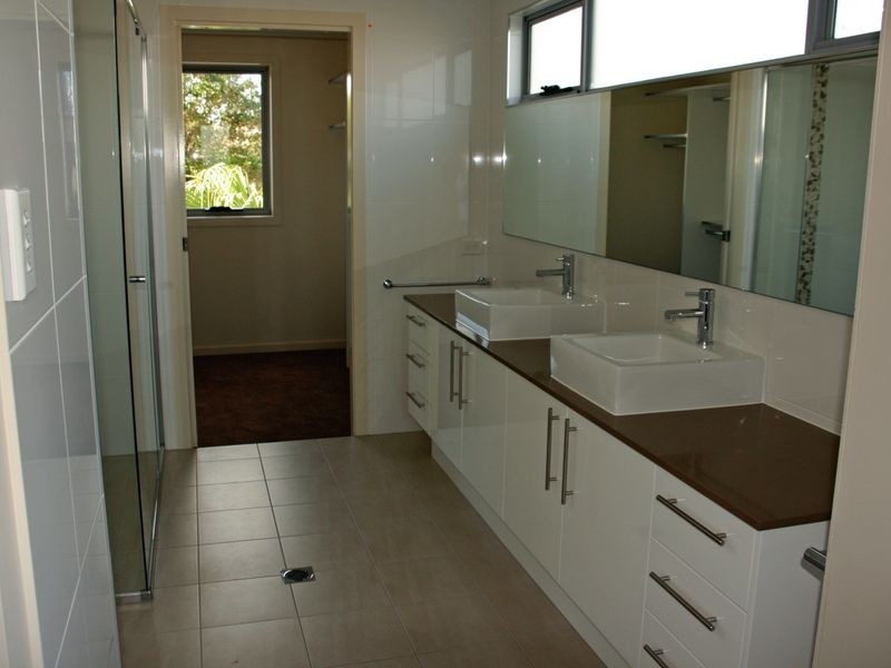 2/9 Nundah Avenue, Miami QLD 4220