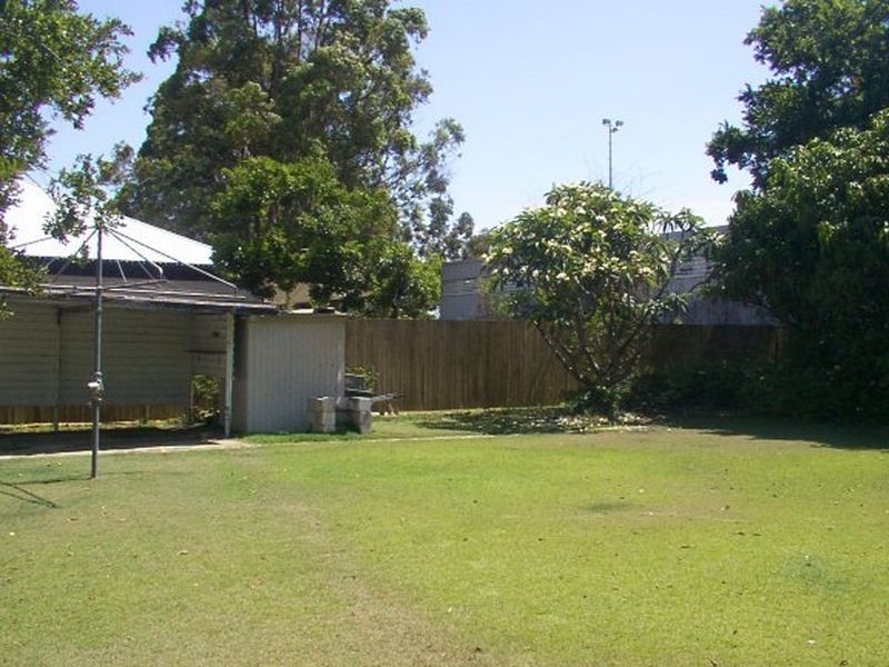 16 AINGER STREET, Salisbury QLD 4107