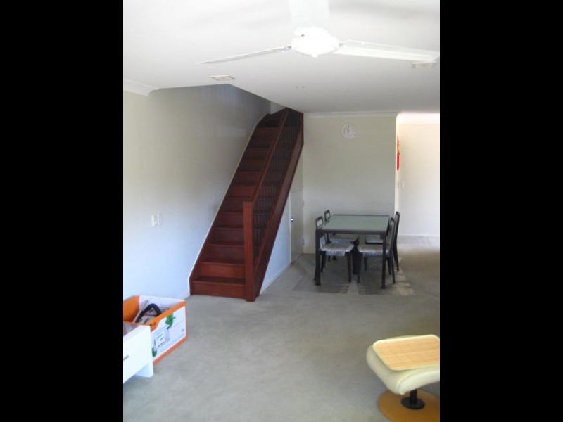 5/17 FAIRLAWN, Nathan QLD 4111