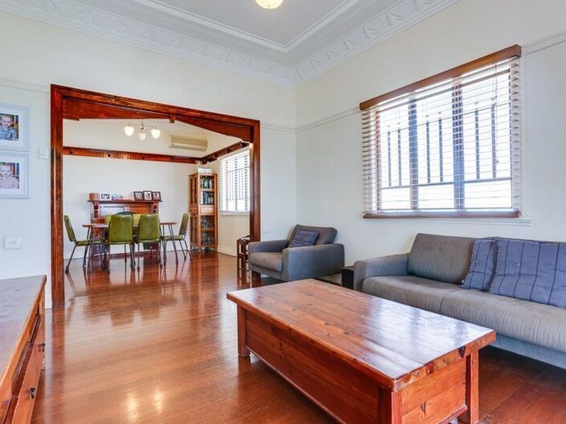 2 Fairy St, Moorooka QLD 4105