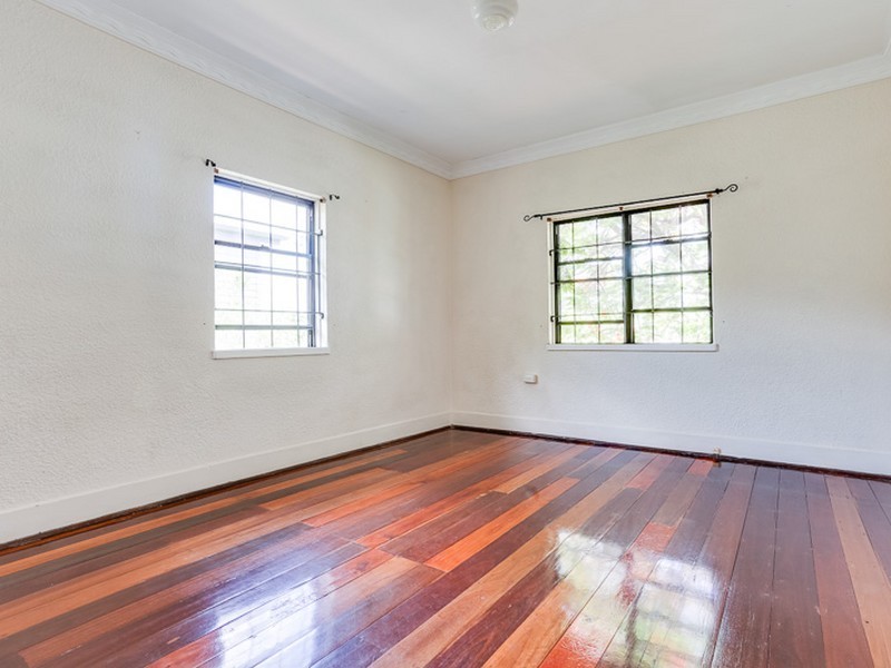 8 Olivia Ave, Salisbury QLD 4107