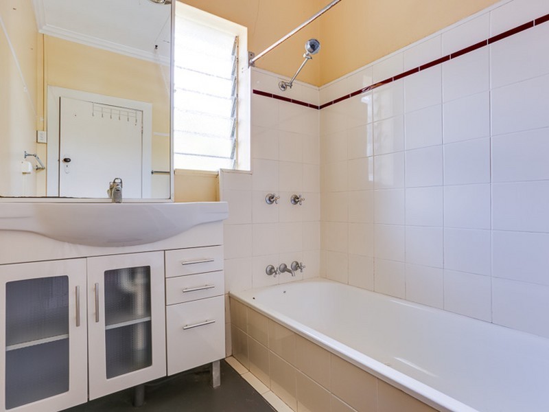 8 Olivia Ave, Salisbury QLD 4107