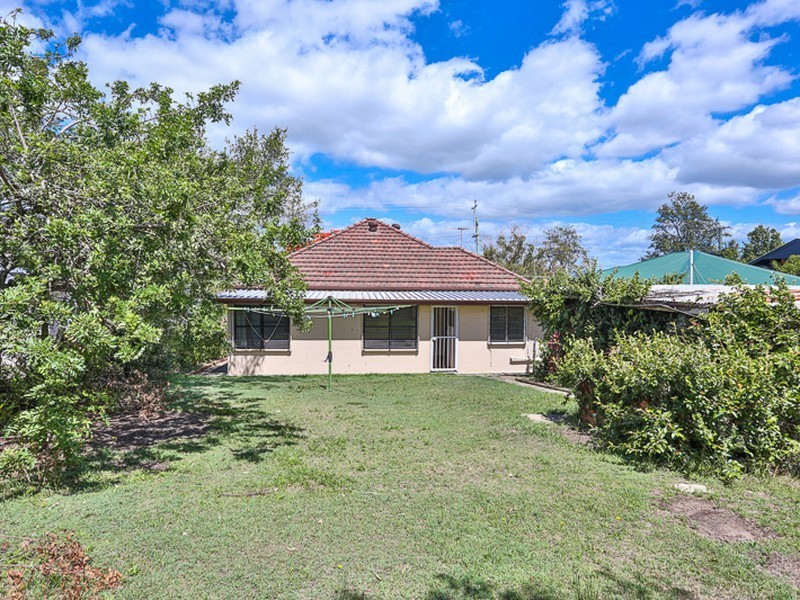 8 Olivia Ave, Salisbury QLD 4107