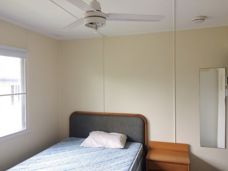 Room 2/11 Salford St, Salisbury QLD 4107