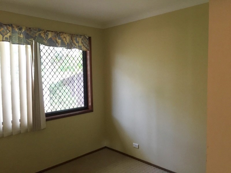 33 Bennett Drive, Regents Park QLD 4118