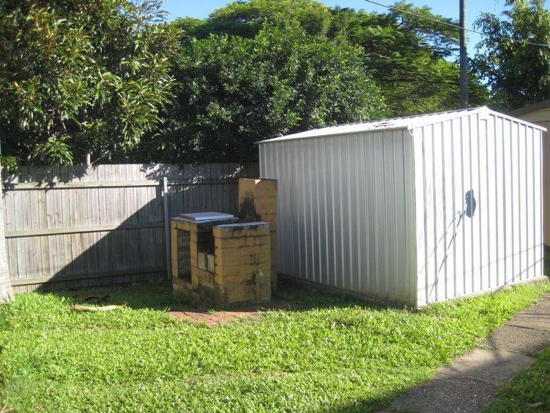 32 Hamilton Rd, Moorooka QLD 4105
