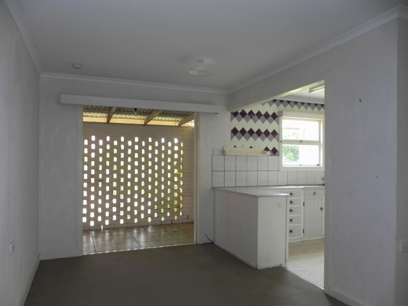 305 Orange Grove Rd, Salisbury QLD 4107