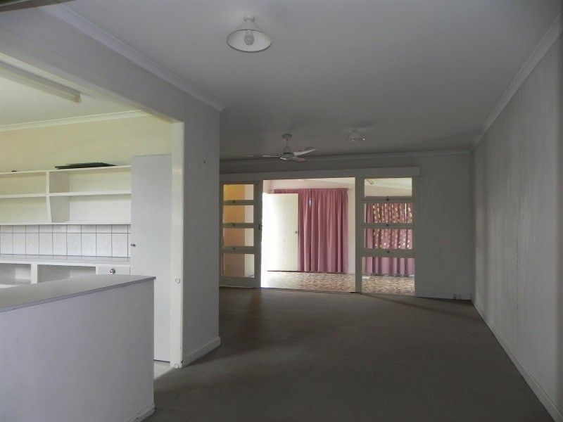 305 Orange Grove Rd, Salisbury QLD 4107