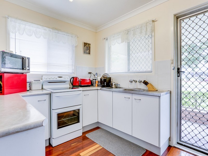 32 Fairlawn St, Nathan QLD 4111