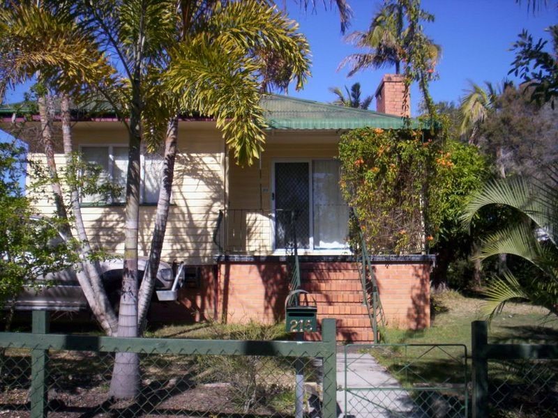 213/215 Douglas Rd, Salisbury QLD 4107