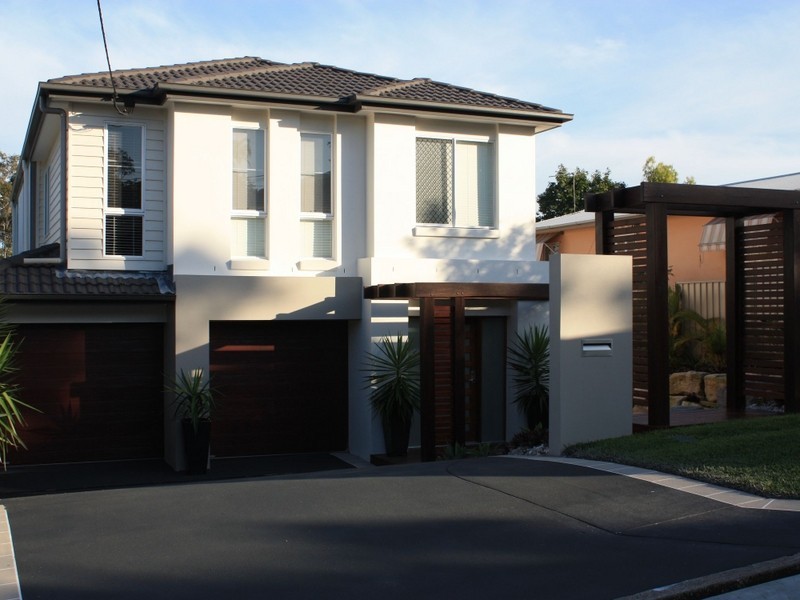 10 Megalong Street, Holland Park West QLD 4121