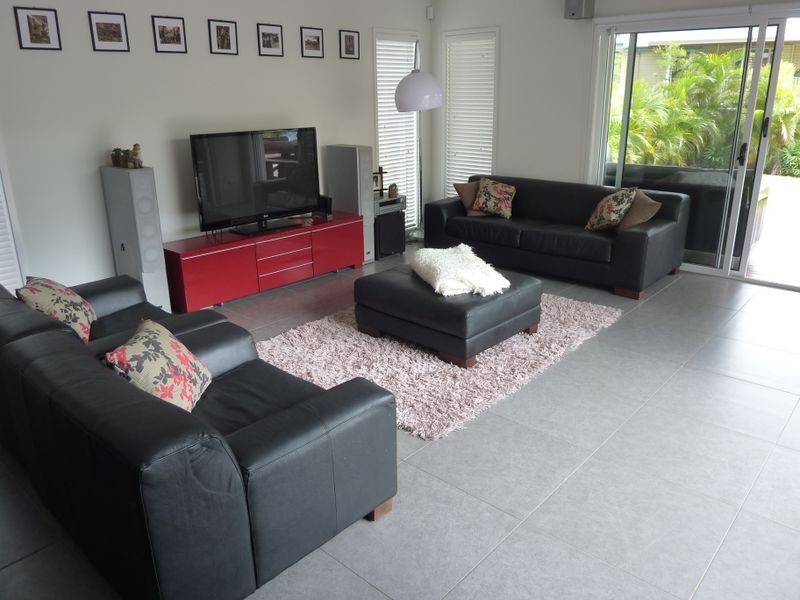 10 Megalong Street, Holland Park West QLD 4121