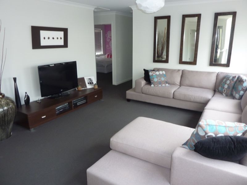 10 Megalong Street, Holland Park West QLD 4121