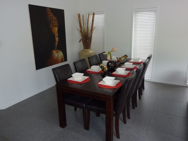 10 Megalong Street, Holland Park West QLD 4121