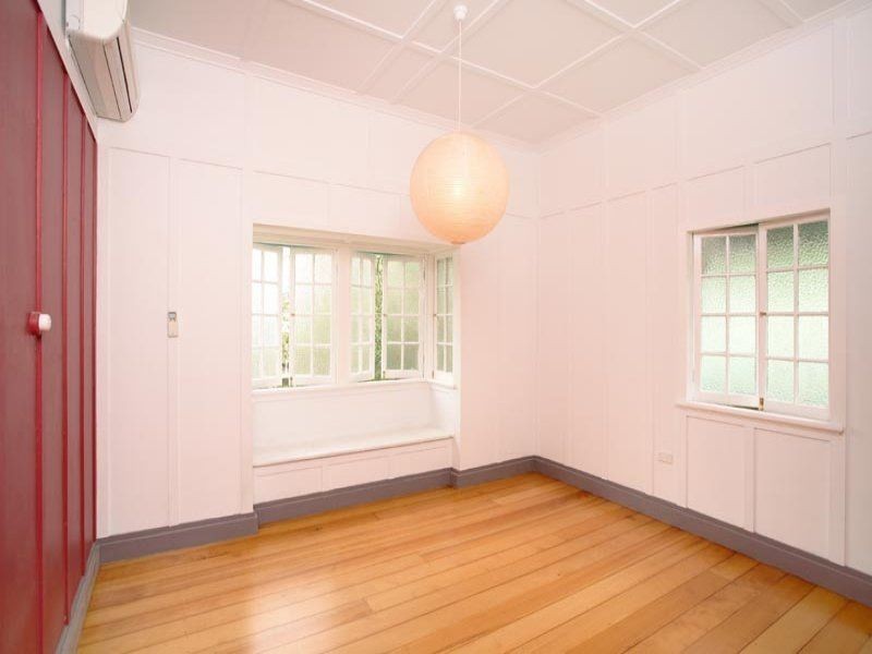 255 Oxley Road, Graceville QLD 4075