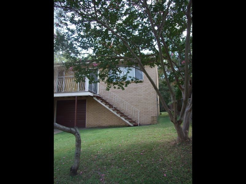 2/4 Arkindale Street, Nathan QLD 4111