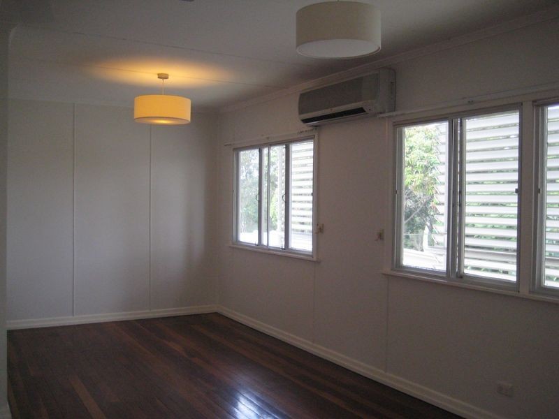 73B Chalfont St, Salisbury QLD 4107