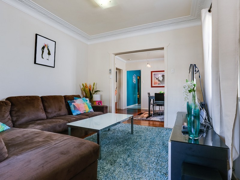 25 Keeling St, Coopers Plains QLD 4108