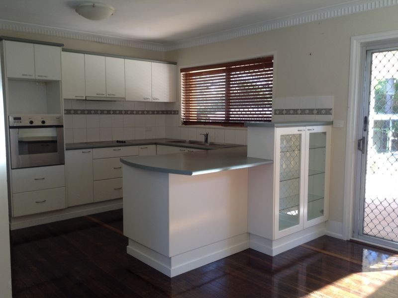 11 Tuckett Rd, Salisbury QLD 4107