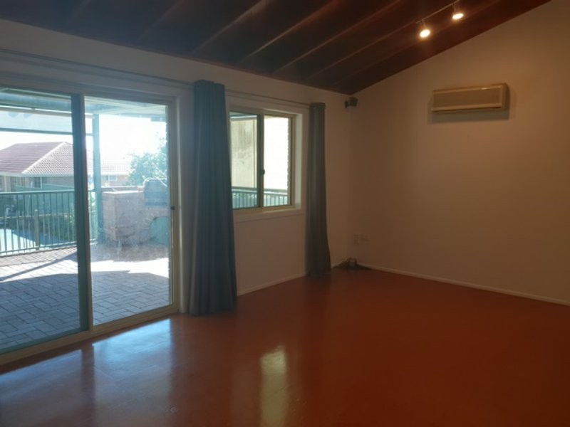 15 Garrawilla St, Robertson QLD 4109