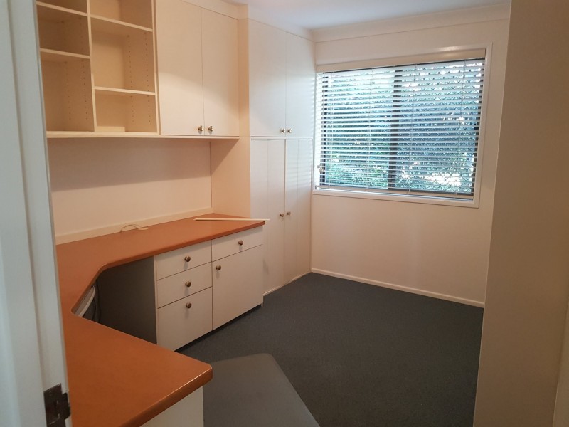 15 Garrawilla St, Robertson QLD 4109