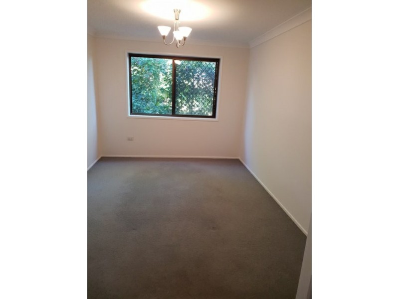 15 Garrawilla St, Robertson QLD 4109