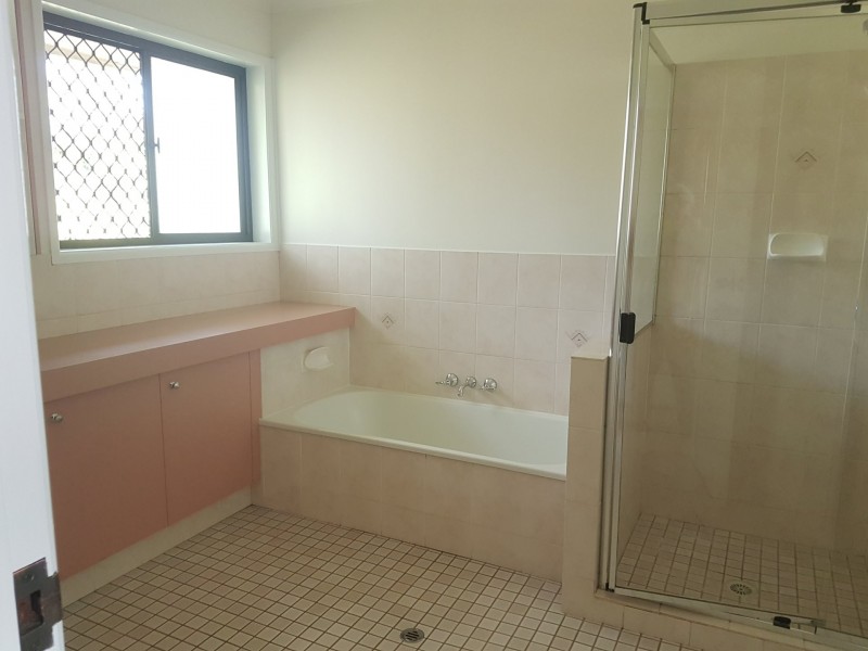 15 Garrawilla St, Robertson QLD 4109