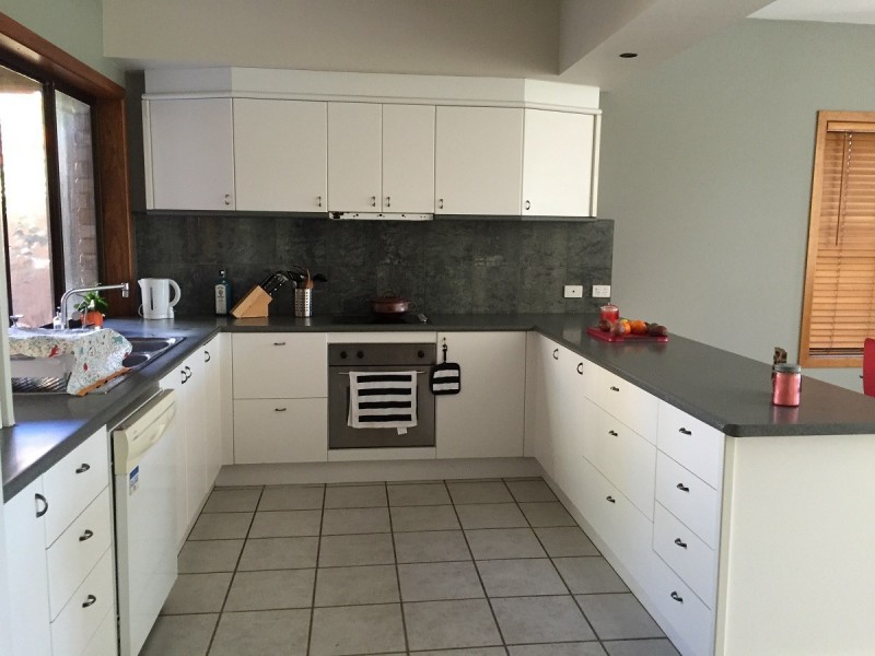 28 Appleyard Cresent, Coopers Plains QLD 4108