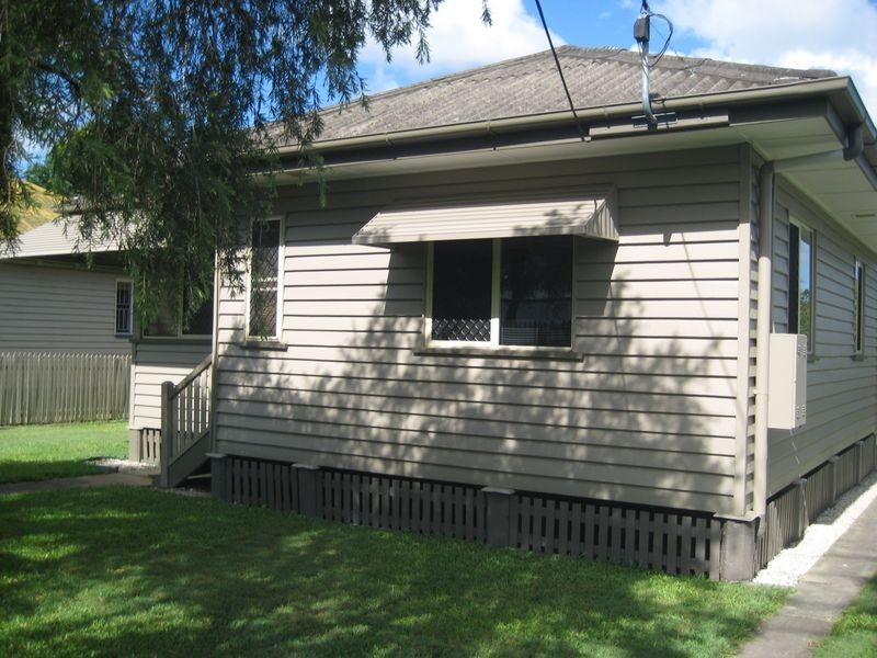 15 Clare Rd, Rocklea QLD 4106