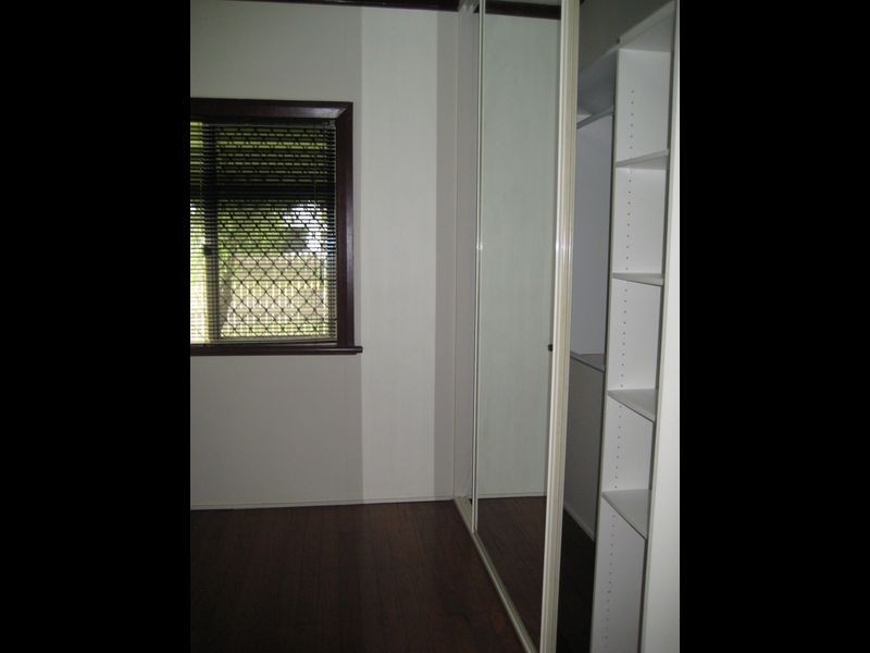 15 Clare Rd, Rocklea QLD 4106