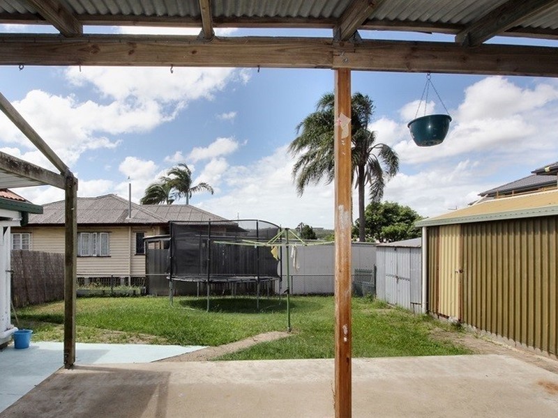 1084 Boundary Rd, Coopers Plains QLD 4108