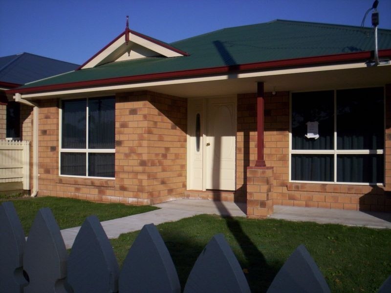 102 Orange Grove Rd, Coopers Plains QLD 4108