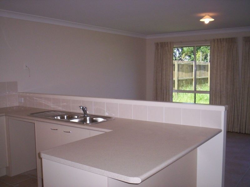 102 Orange Grove Rd, Coopers Plains QLD 4108