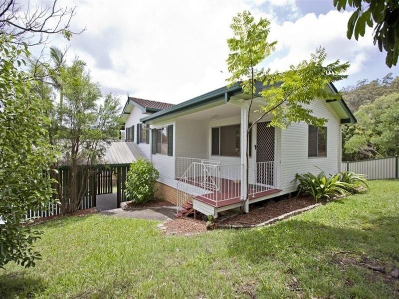 14 Dellwood Street, Nathan QLD 4111