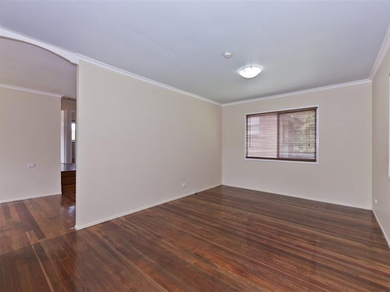 14 Dellwood Street, Nathan QLD 4111