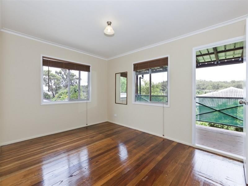 14 Dellwood Street, Nathan QLD 4111