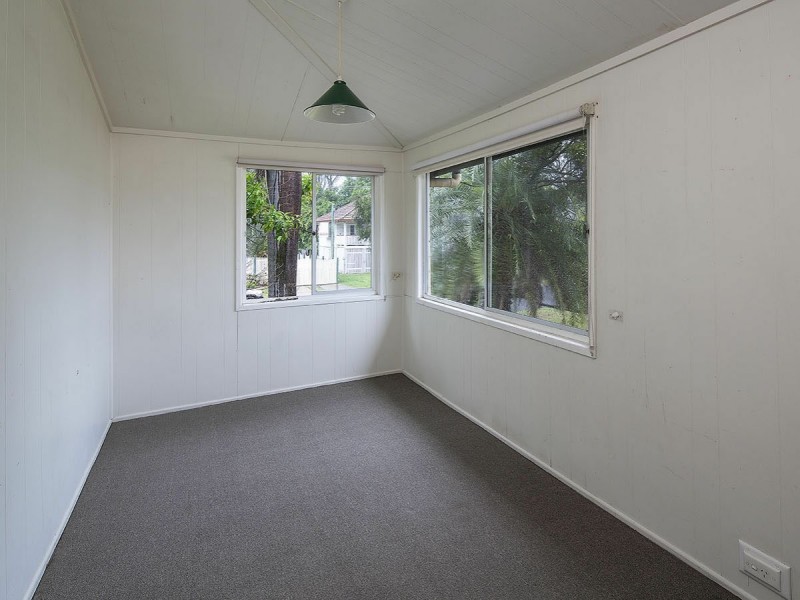 16 Evenwood Street, Coopers Plains QLD 4108