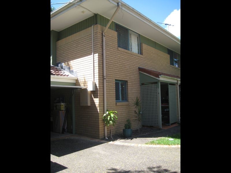 2/129 Hamilton Rd, Moorooka QLD 4105