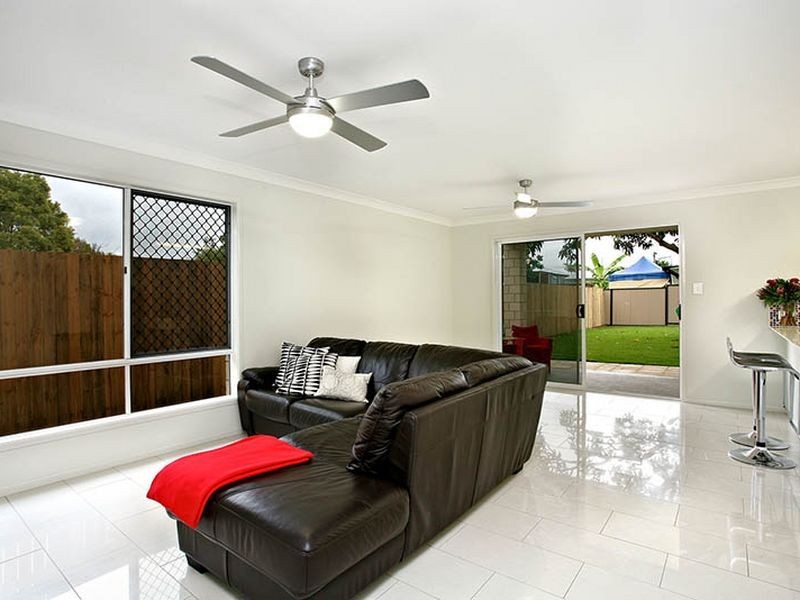 10 St. Clements Rd, Oxley QLD 4075